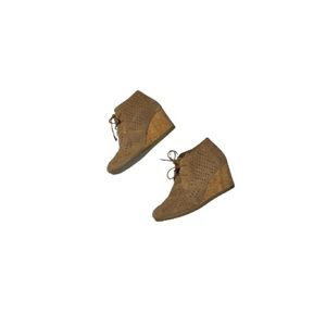 Toms Laser Cut Tan Suede Cork Wedges - Women’s Size 7